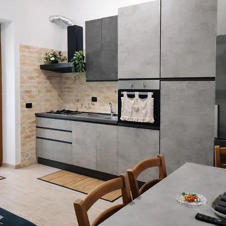 Golden - Entire For 6 People With Private Garden And Garage - Close To Metro C * Rom
