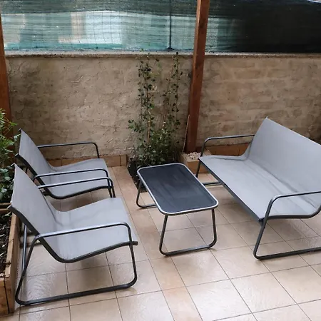 Golden - Entire For 6 People With Private Garden And Garage - Close To Metro C * Rom