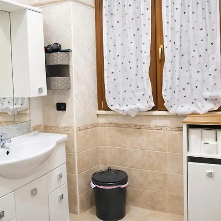 Golden - Entire For 6 People With Private Garden And Garage - Close To Metro C Lägenhet